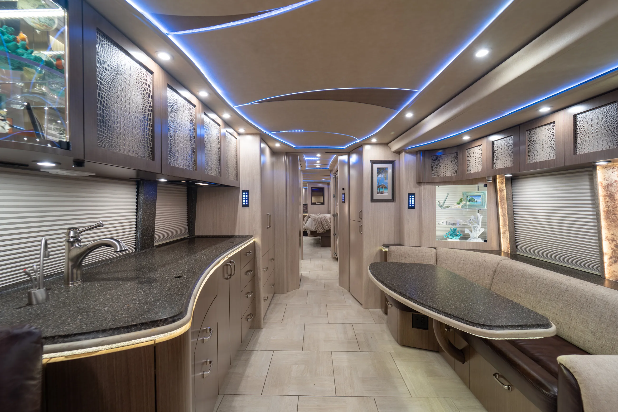Marathon Coach #1309 | Luxury Motorcoach for Sale