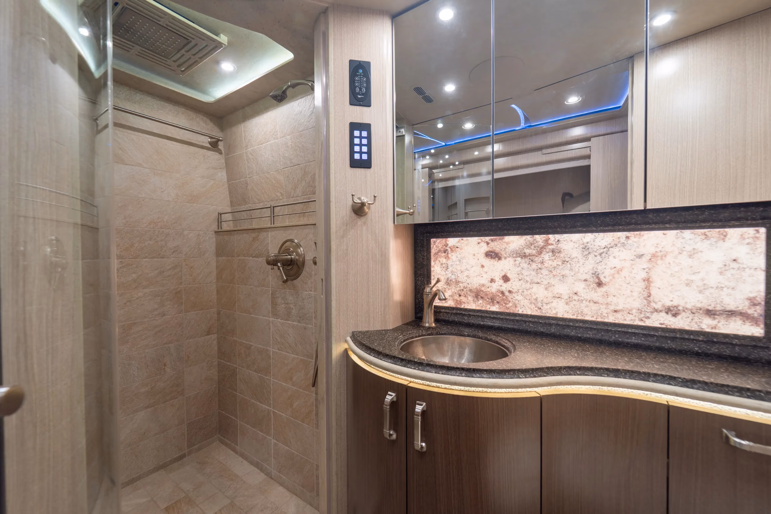Marathon Coach #1309 | Luxury Motorcoach for Sale