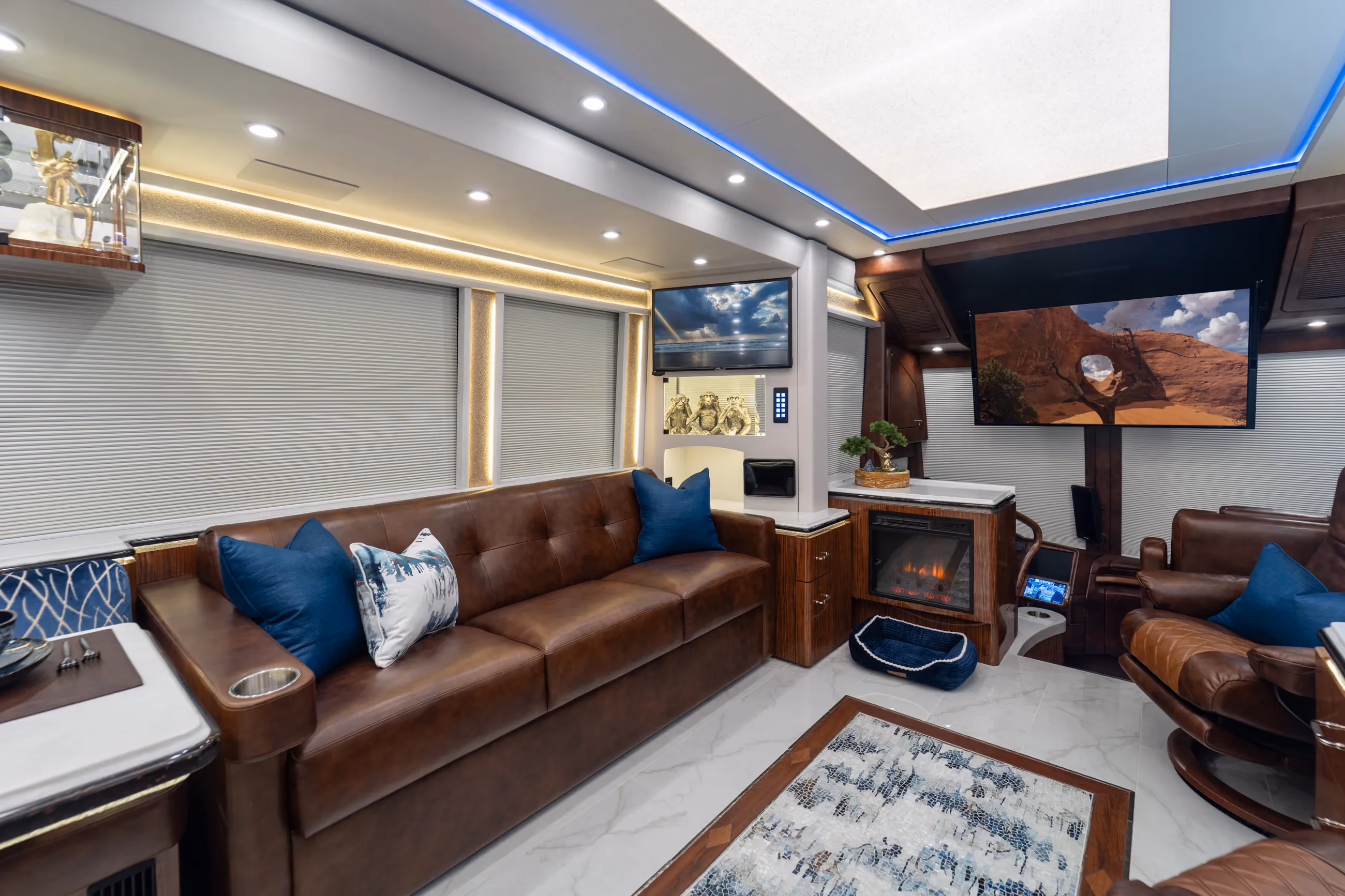 Marathon Coach #1420 | Luxury Motorcoach for Sale