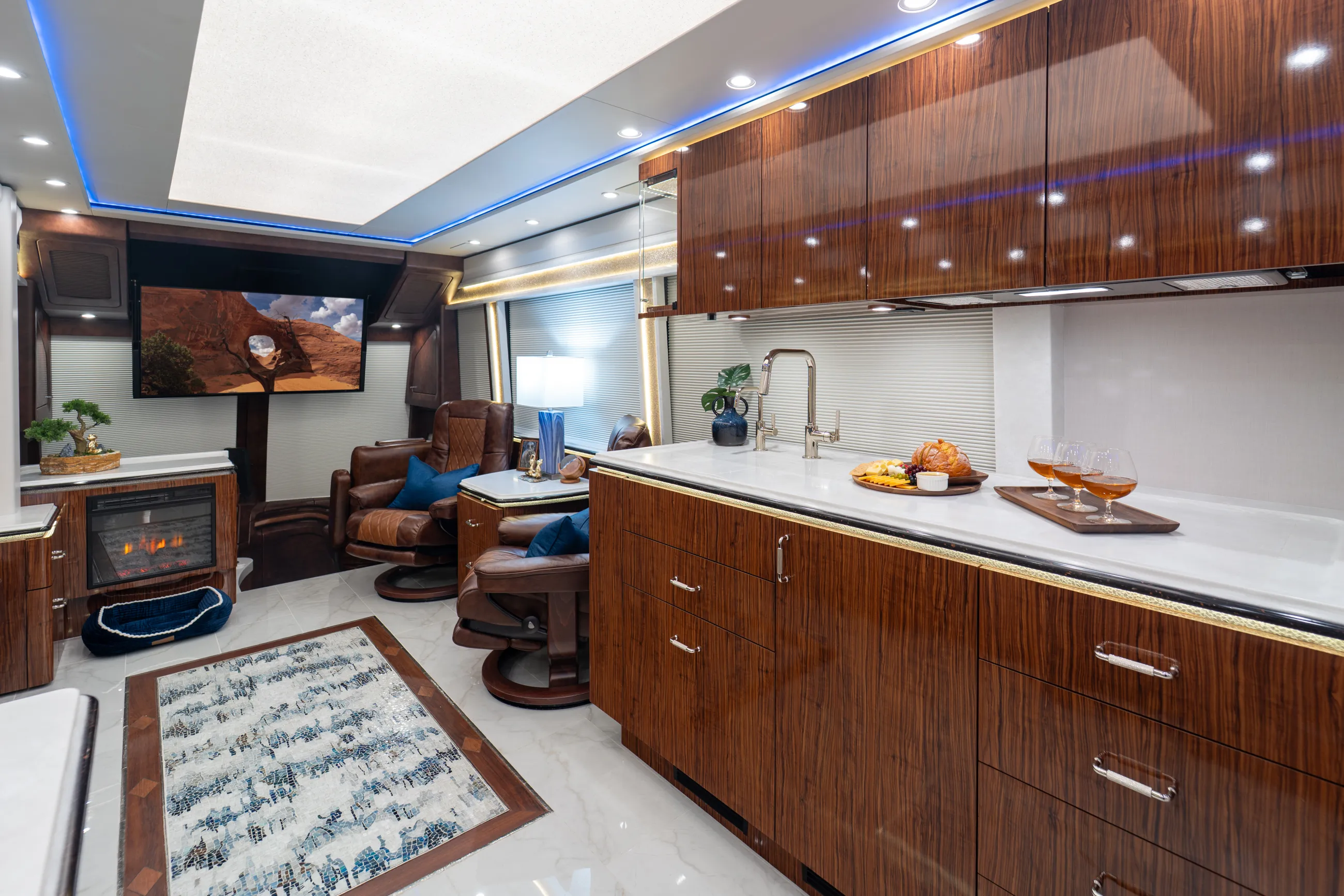 Marathon Coach #1420 | Luxury Motorcoach for Sale