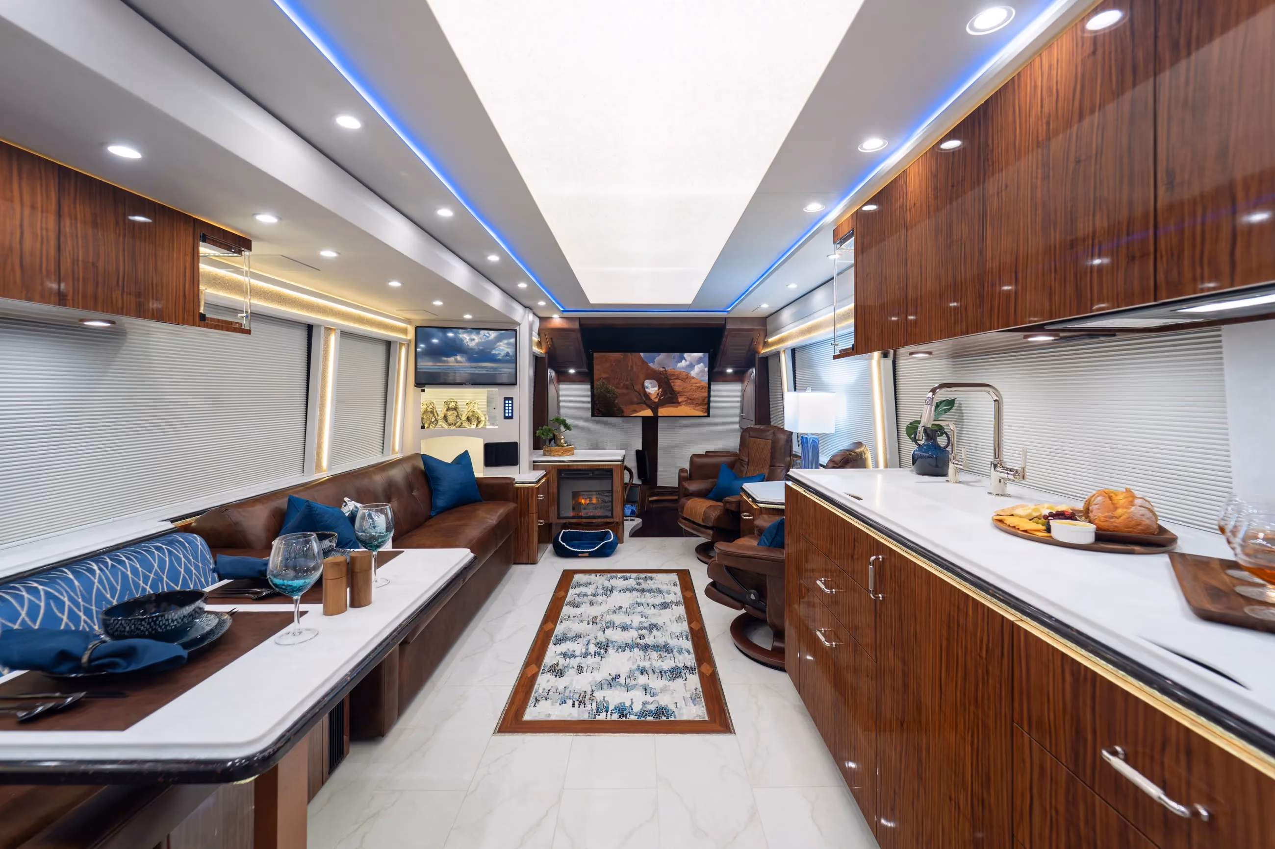 Marathon Coach #1420 | Luxury Motorcoach for Sale