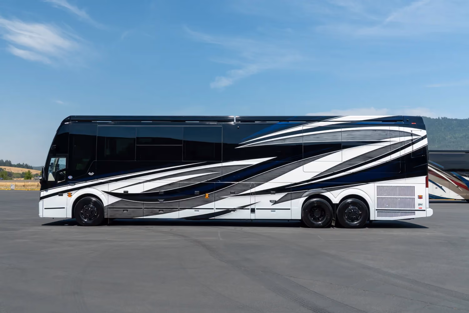 Exterior of Marathon Coach #1410 | Luxury Motorcoach for Sale