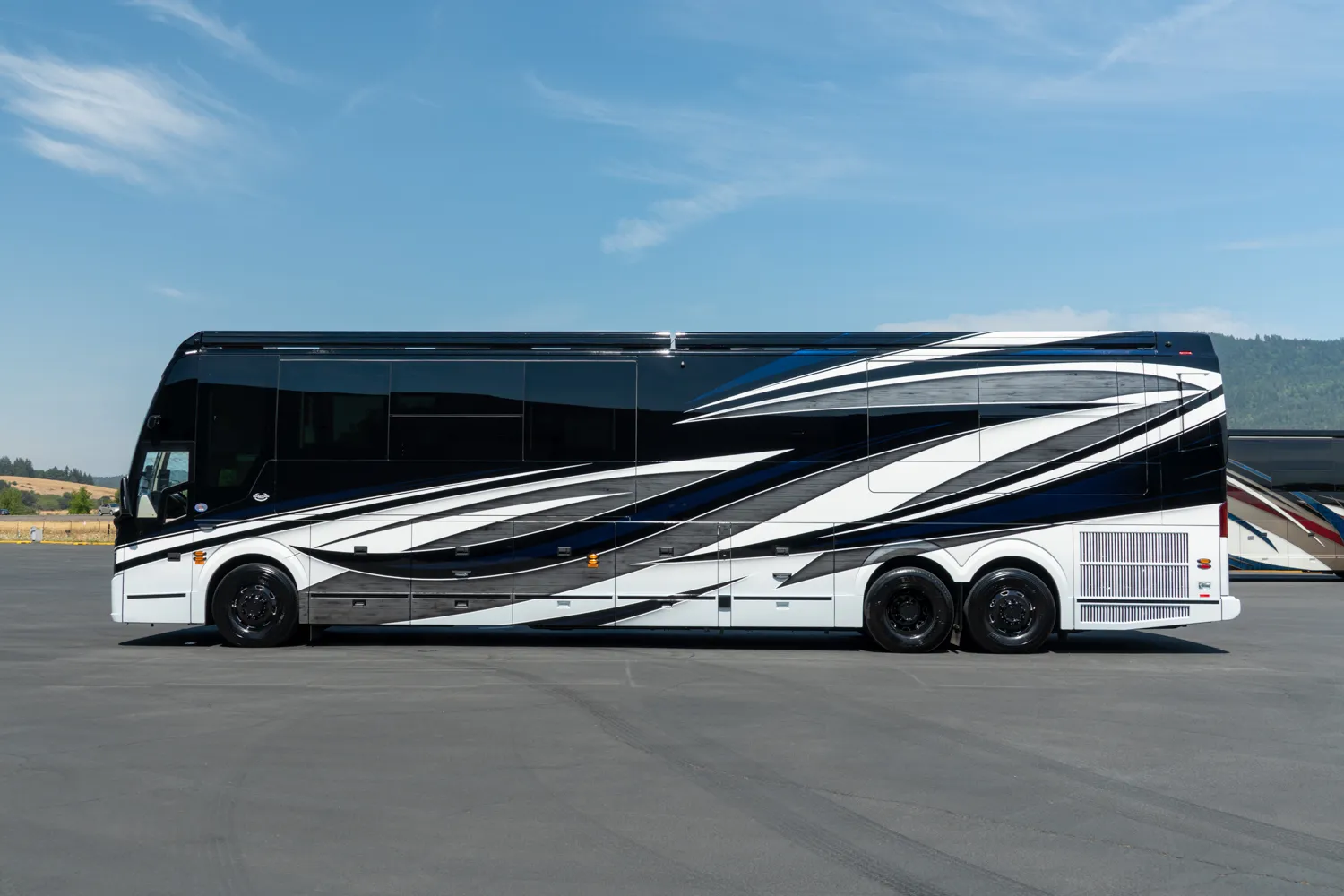 Exterior of Marathon Coach #1410 | Luxury Motorcoach for Sale
