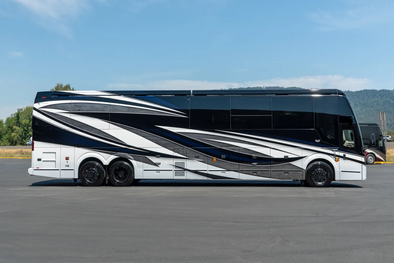 Exterior of Marathon Coach #1410 | Luxury Motorcoach for Sale