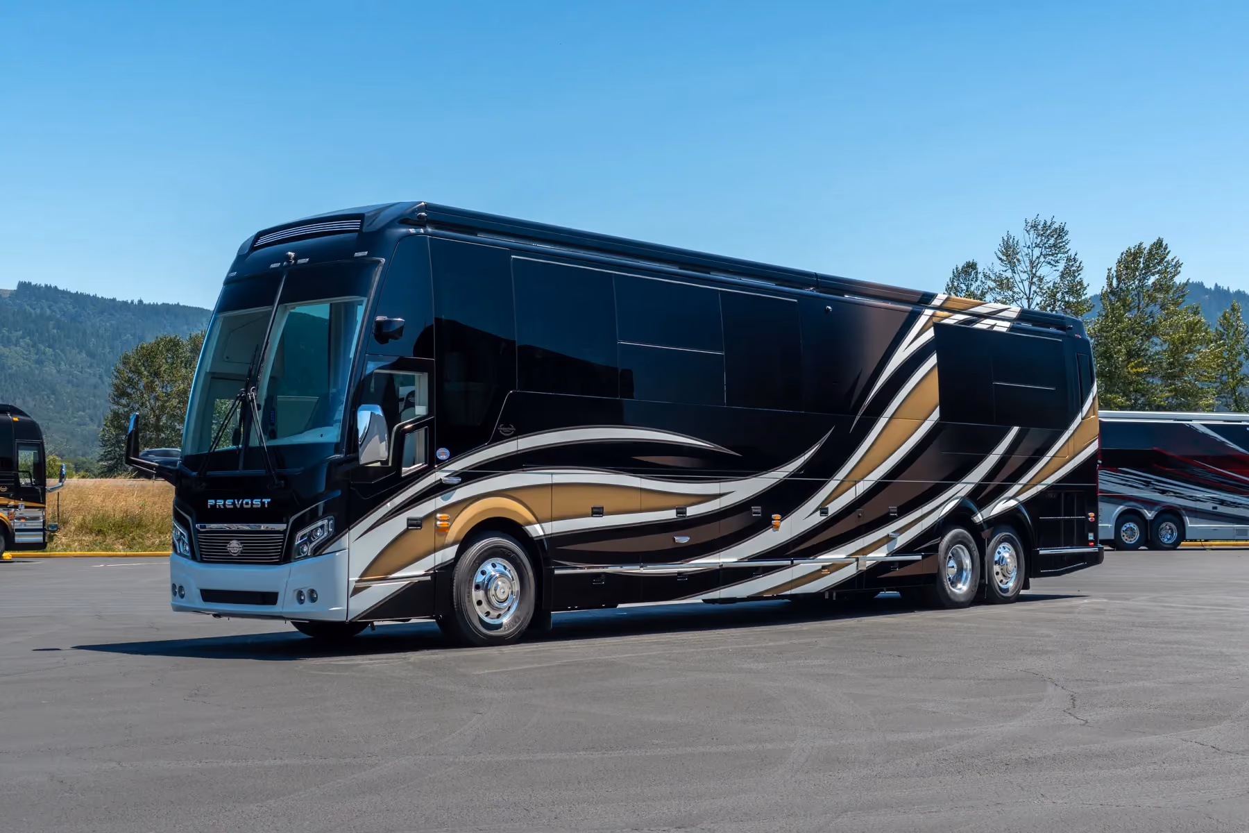 Exterior of Marathon Coach #1408 | Luxury Motorcoach for Sale