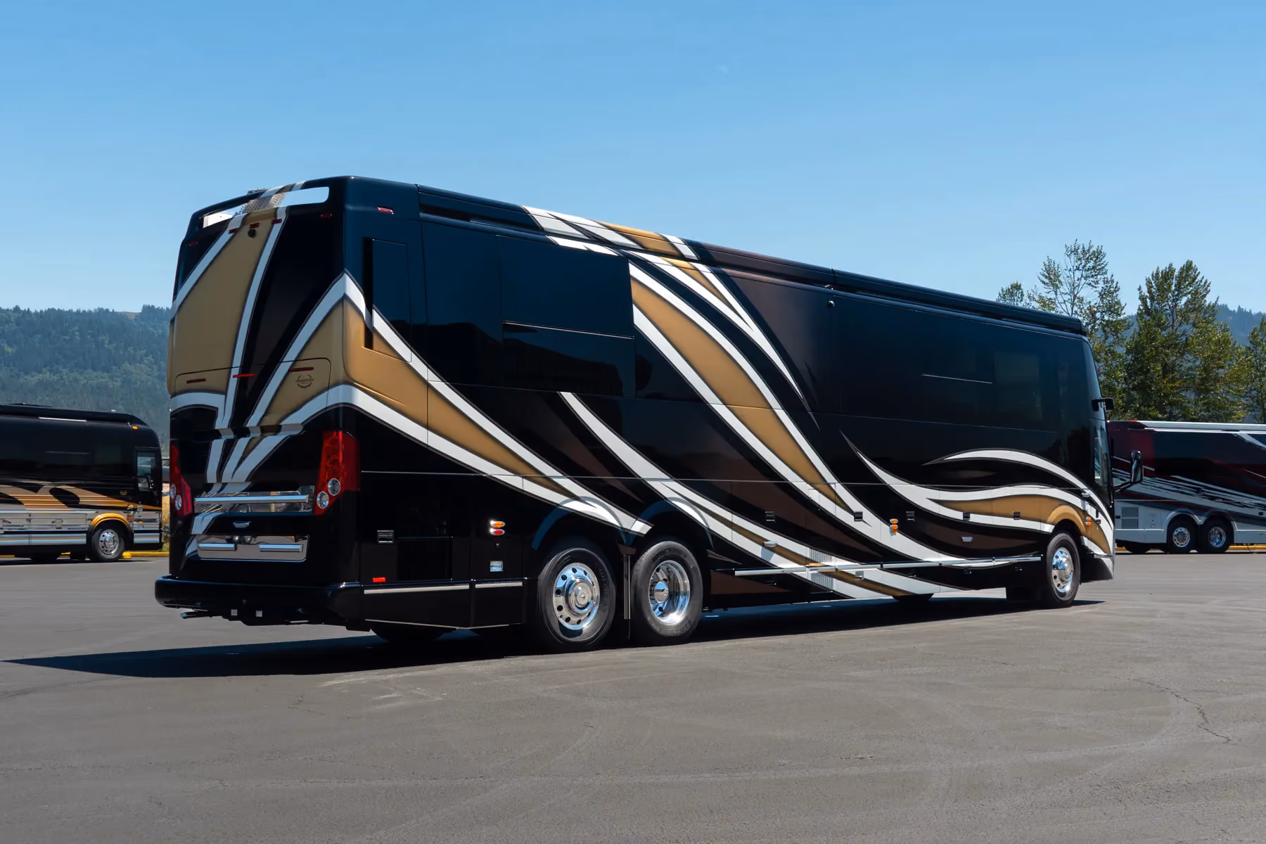 Exterior of Marathon Coach #1408 | Luxury Motorcoach for Sale