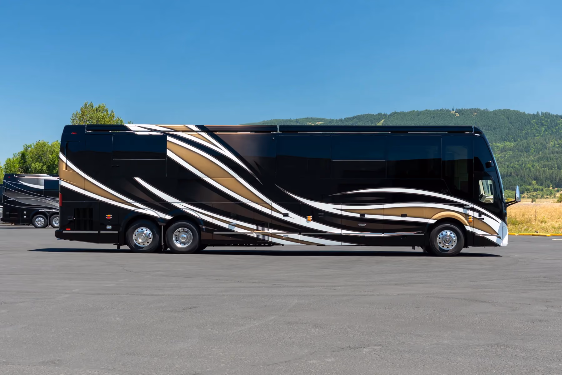 Exterior of Marathon Coach #1408 | Luxury Motorcoach for Sale