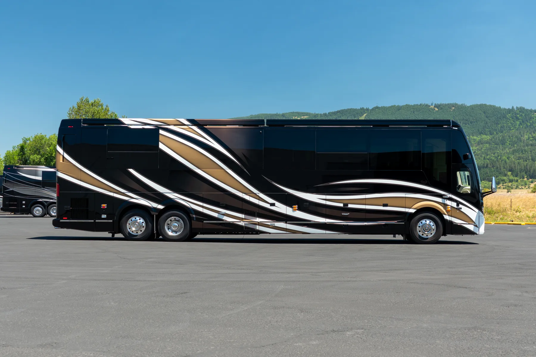 Exterior of Marathon Coach #1408 | Luxury Motorcoach for Sale