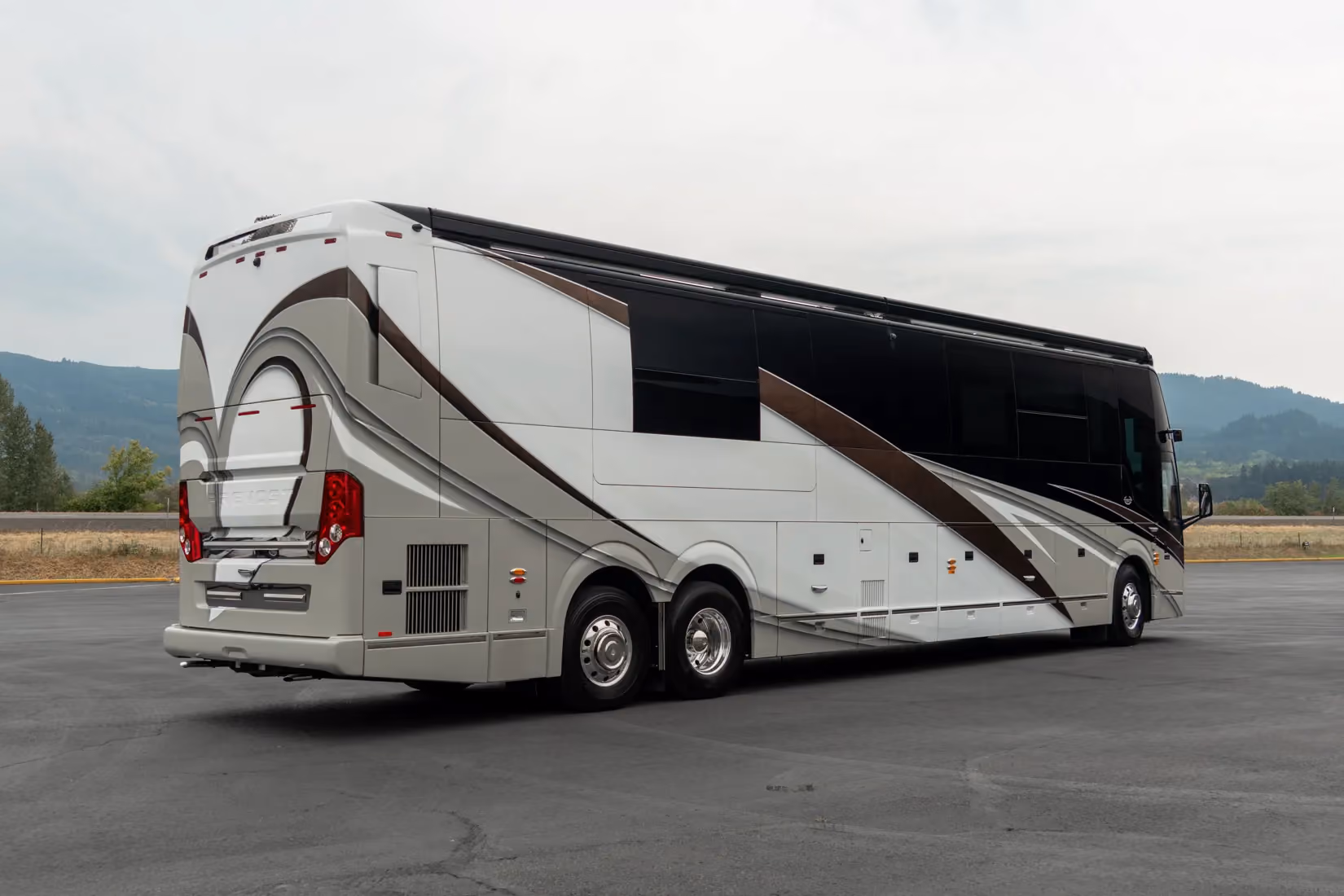 Exterior of Marathon Coach #1409 | Luxury Motorcoach for Sale
