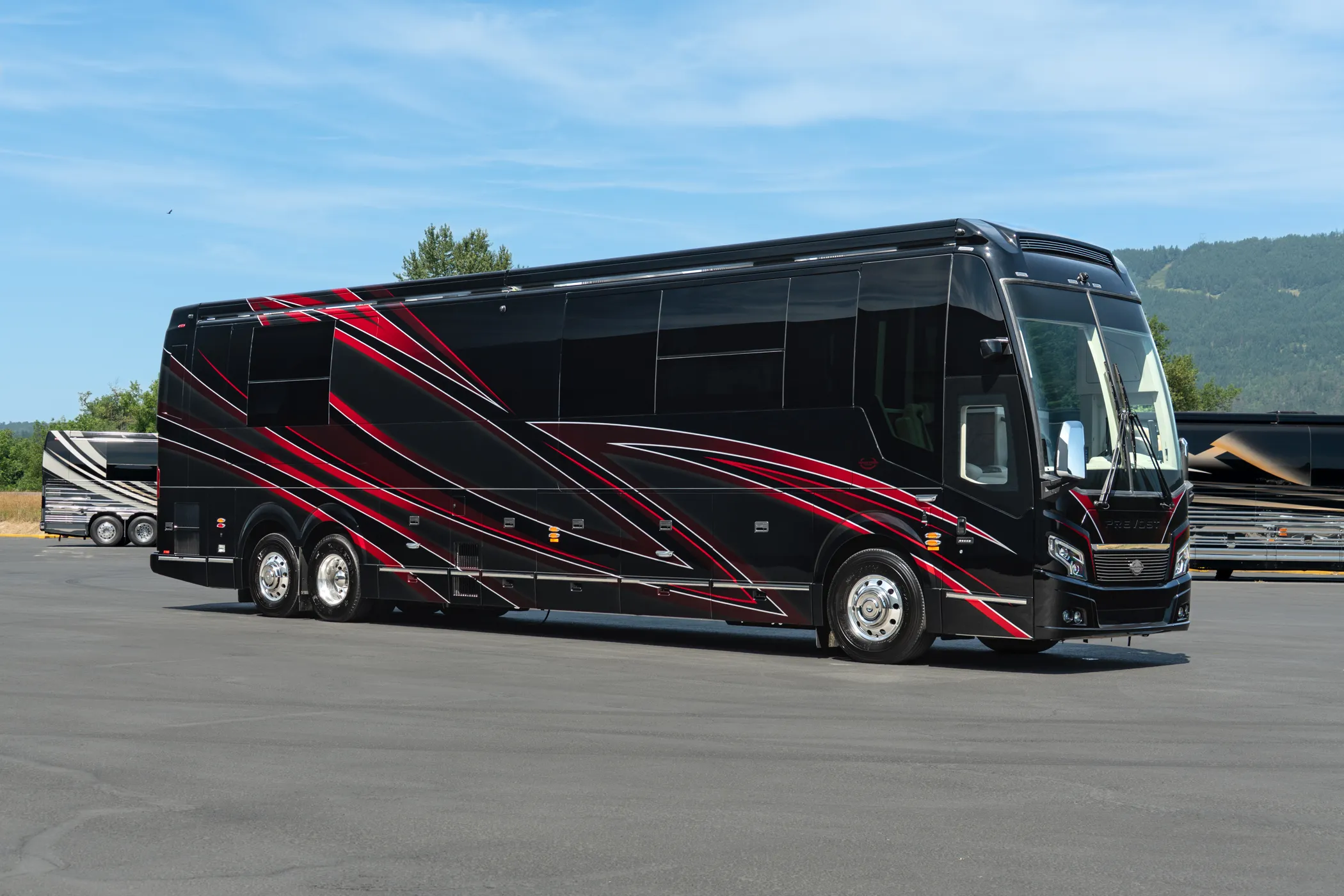 Exterior of Marathon Coach #1407 | Luxury Motorcoach for Sale
