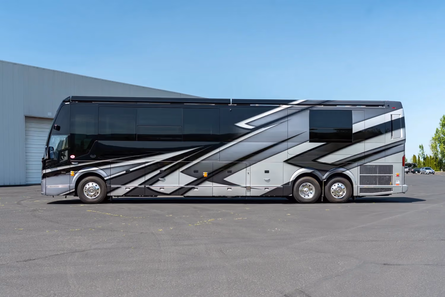 Exterior of Marathon Coach #1404 | Luxury Motorcoach for Sale