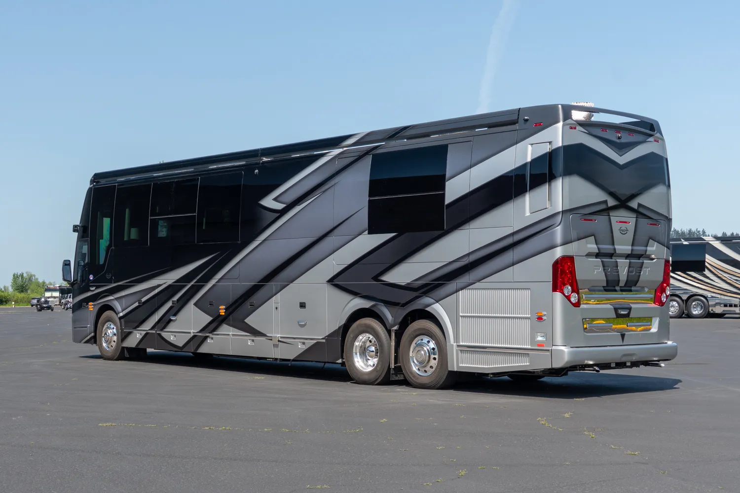 Exterior of Marathon Coach #1404 | Luxury Motorcoach for Sale