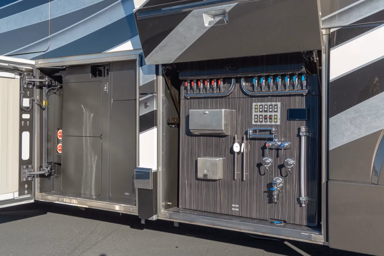 Exterior of Marathon Coach #1401 | Luxury Motorcoach for Sale