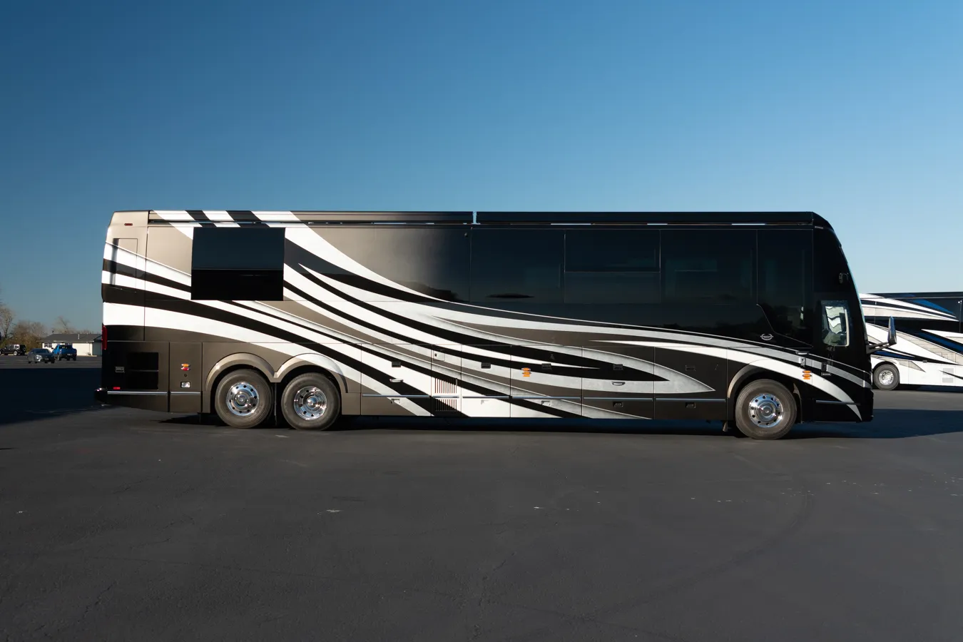 Exterior of Marathon Coach #1401 | Luxury Motorcoach for Sale