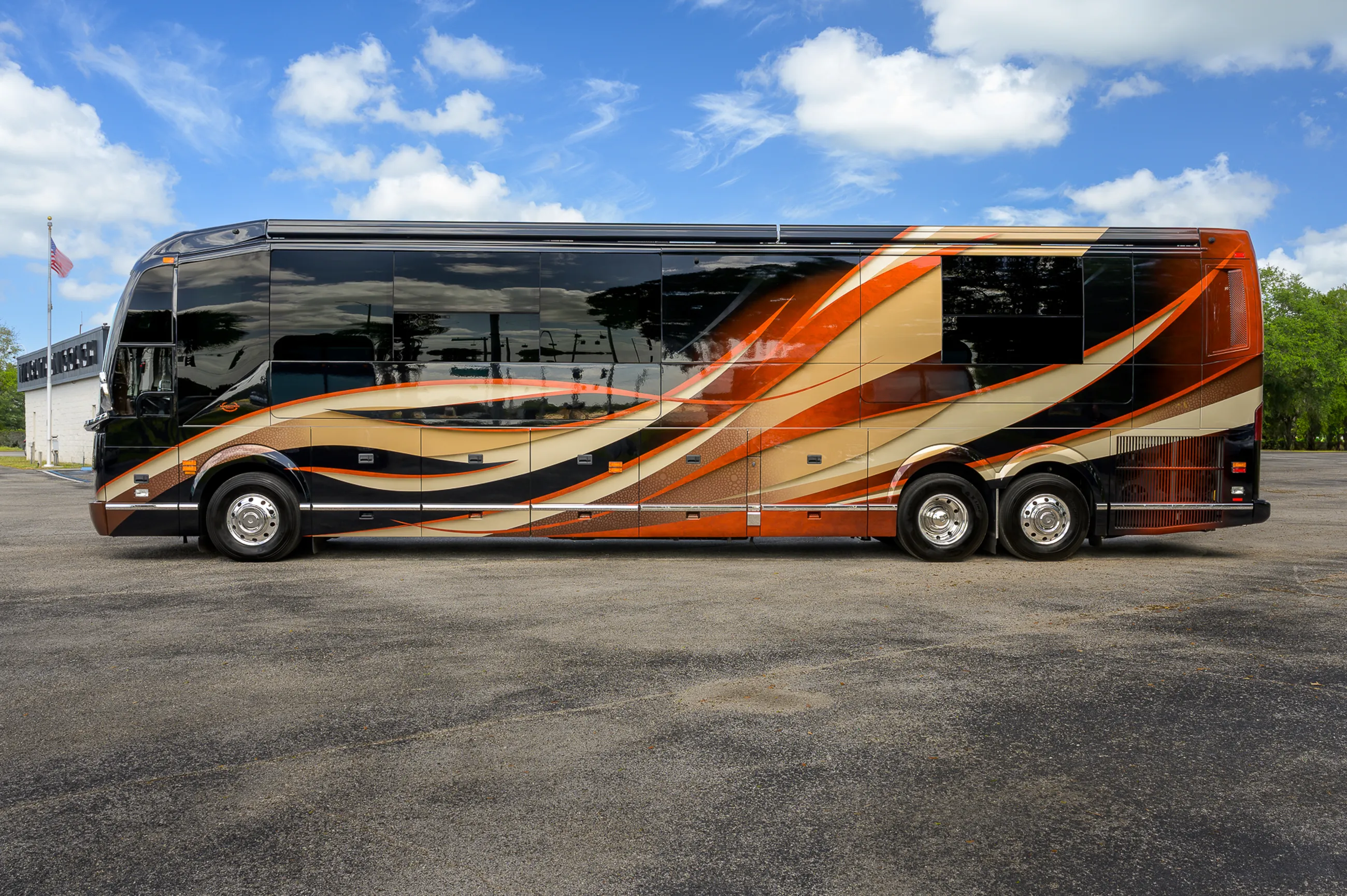 Exterior of Marathon Coach #1367 | Luxury Motorcoach for Sale