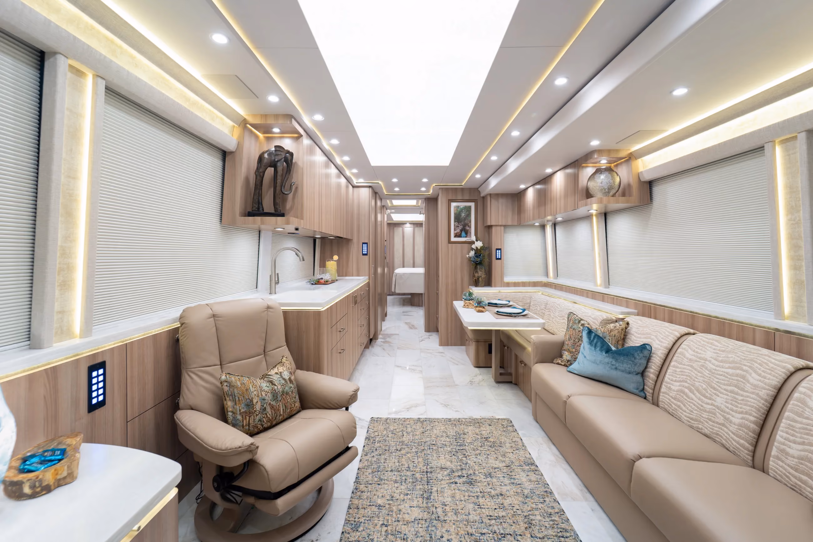 Marathon Coach #1421