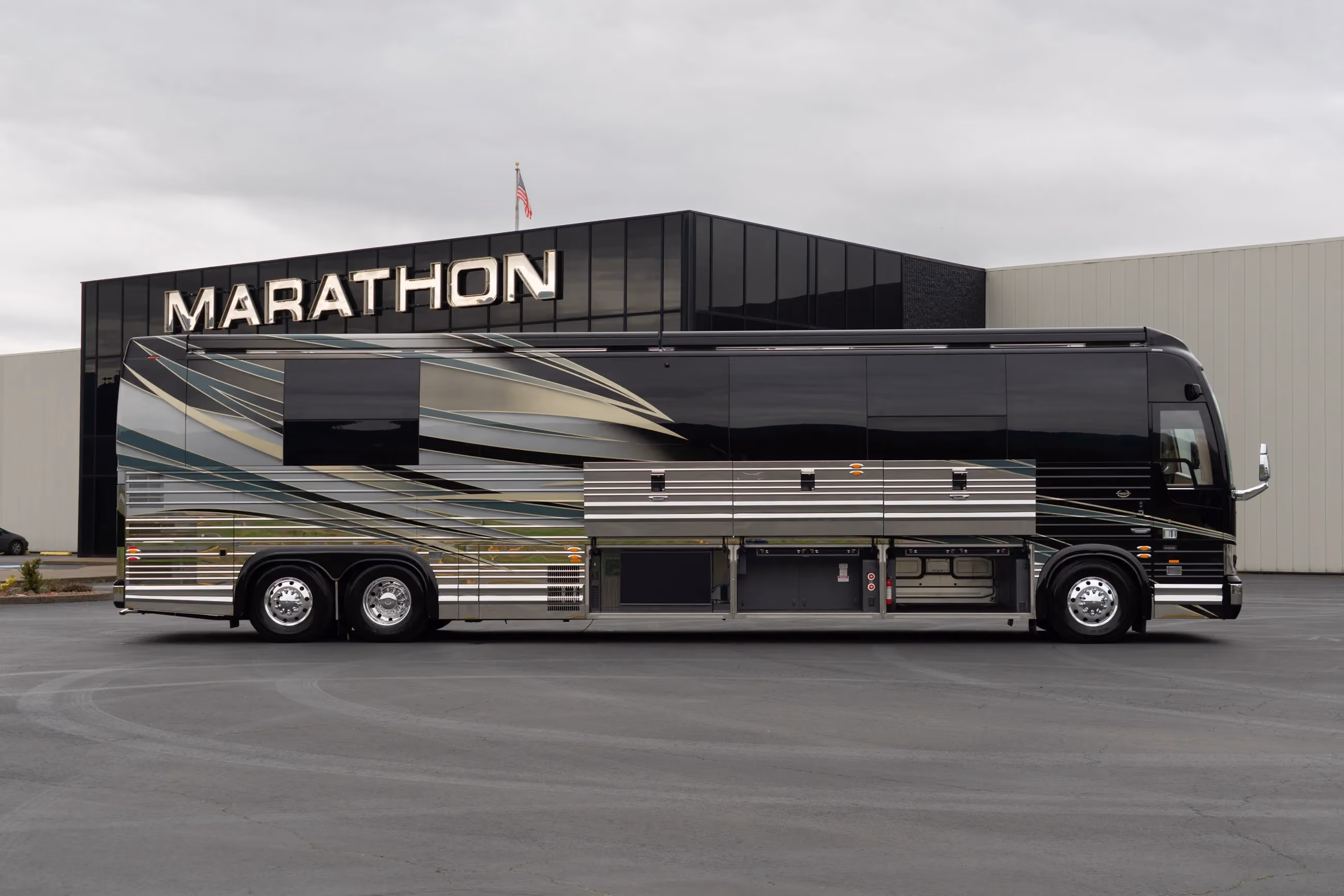 Marathon Coach #1421