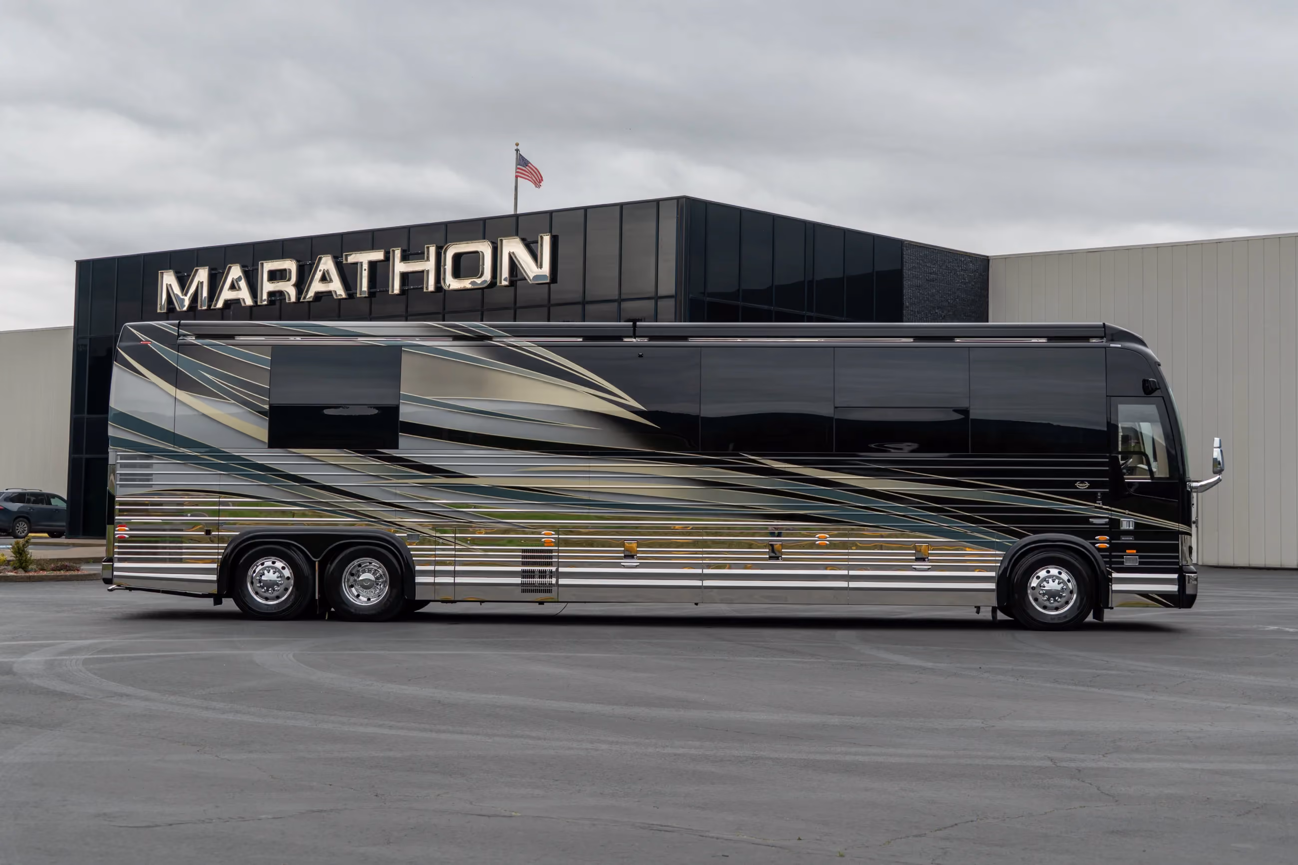 Marathon Coach #1421
