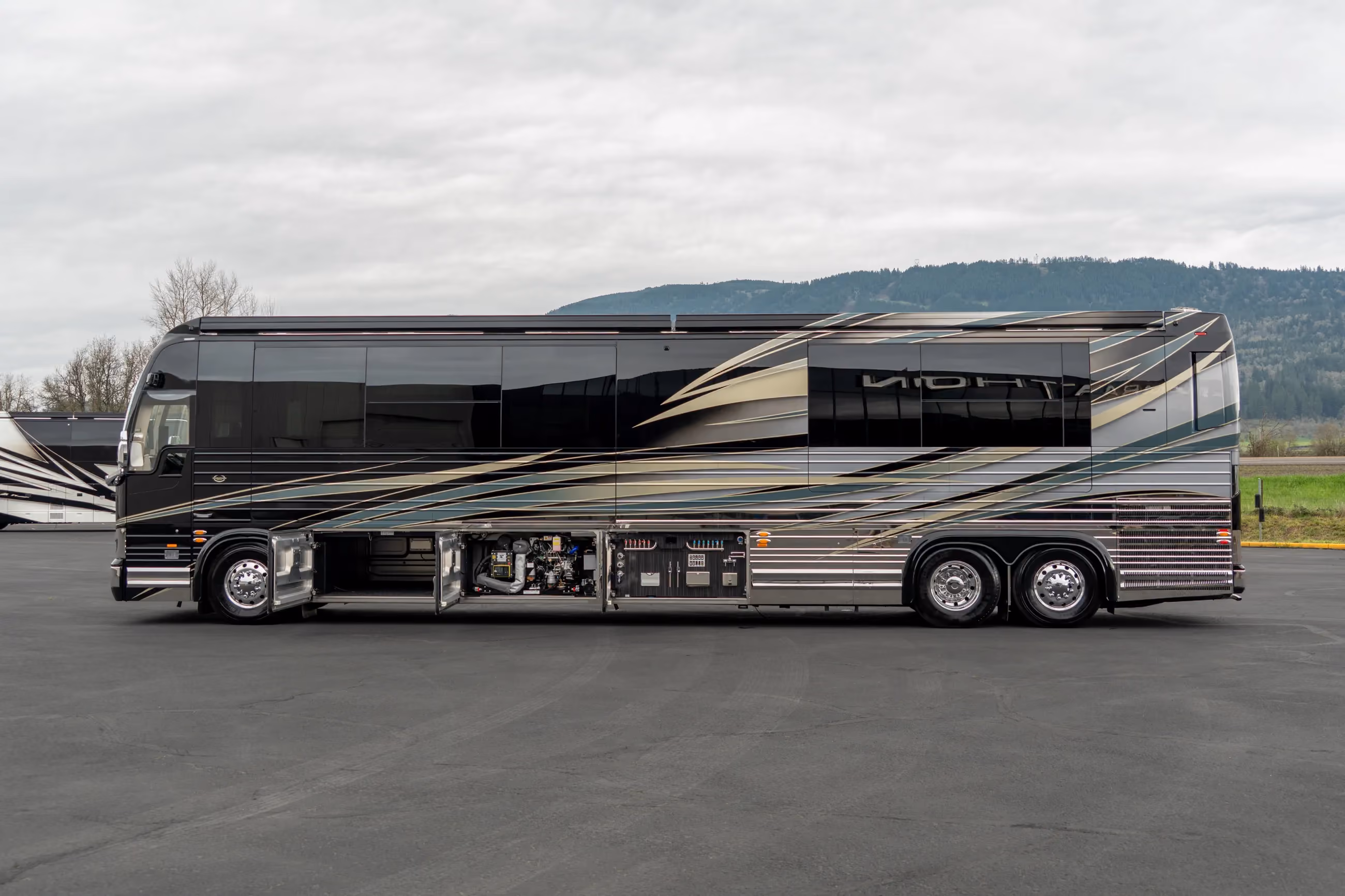 Marathon Coach #1421