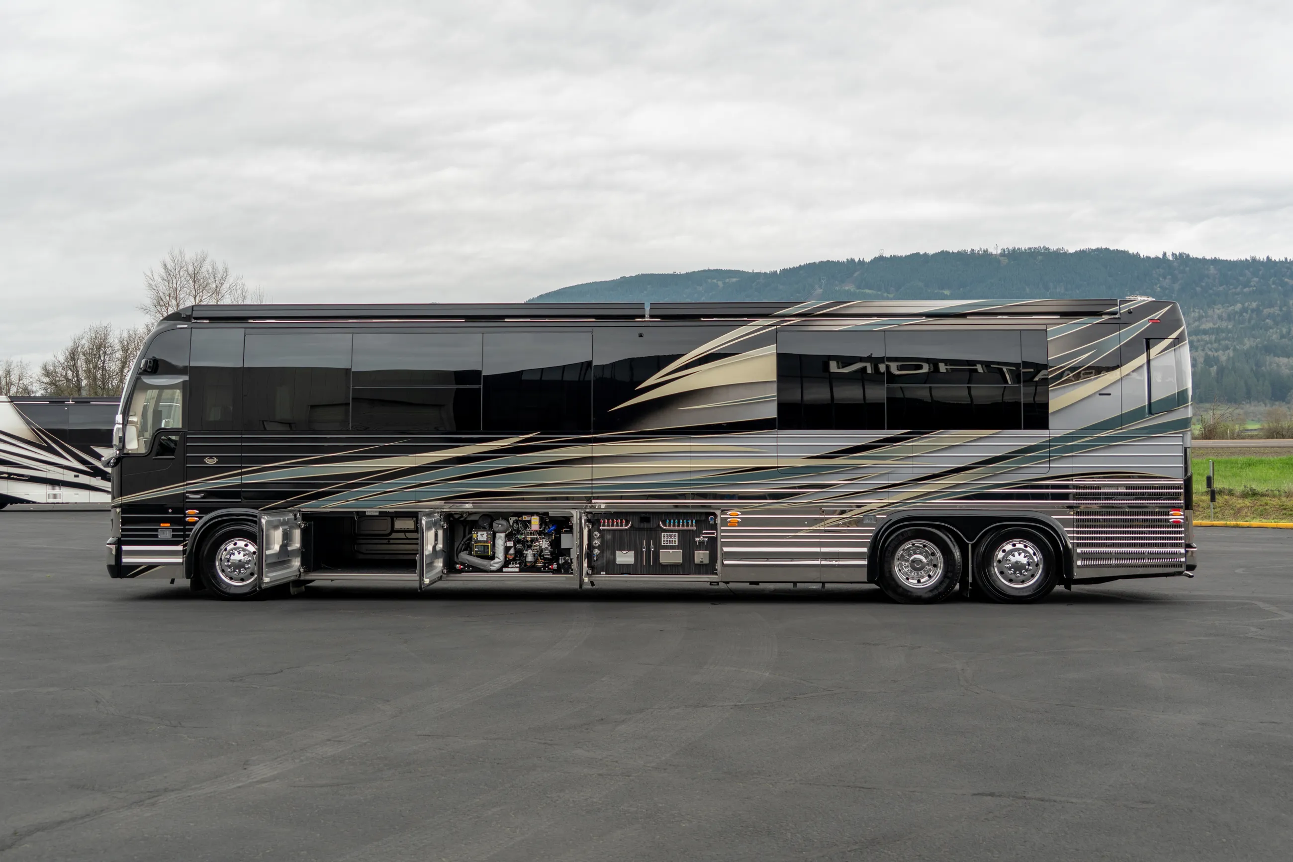 Marathon Coach #1421