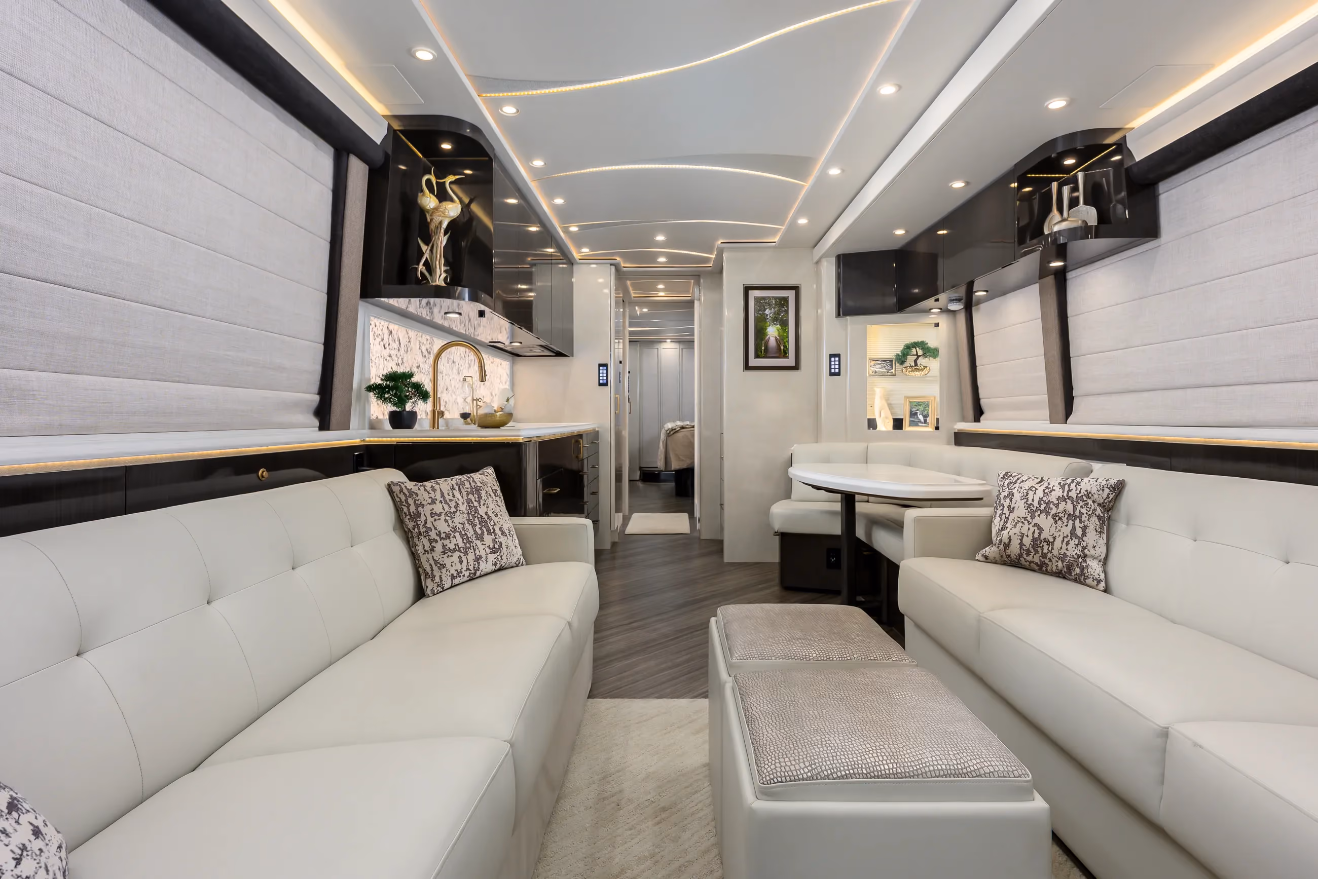 Marathon Coach #1379
