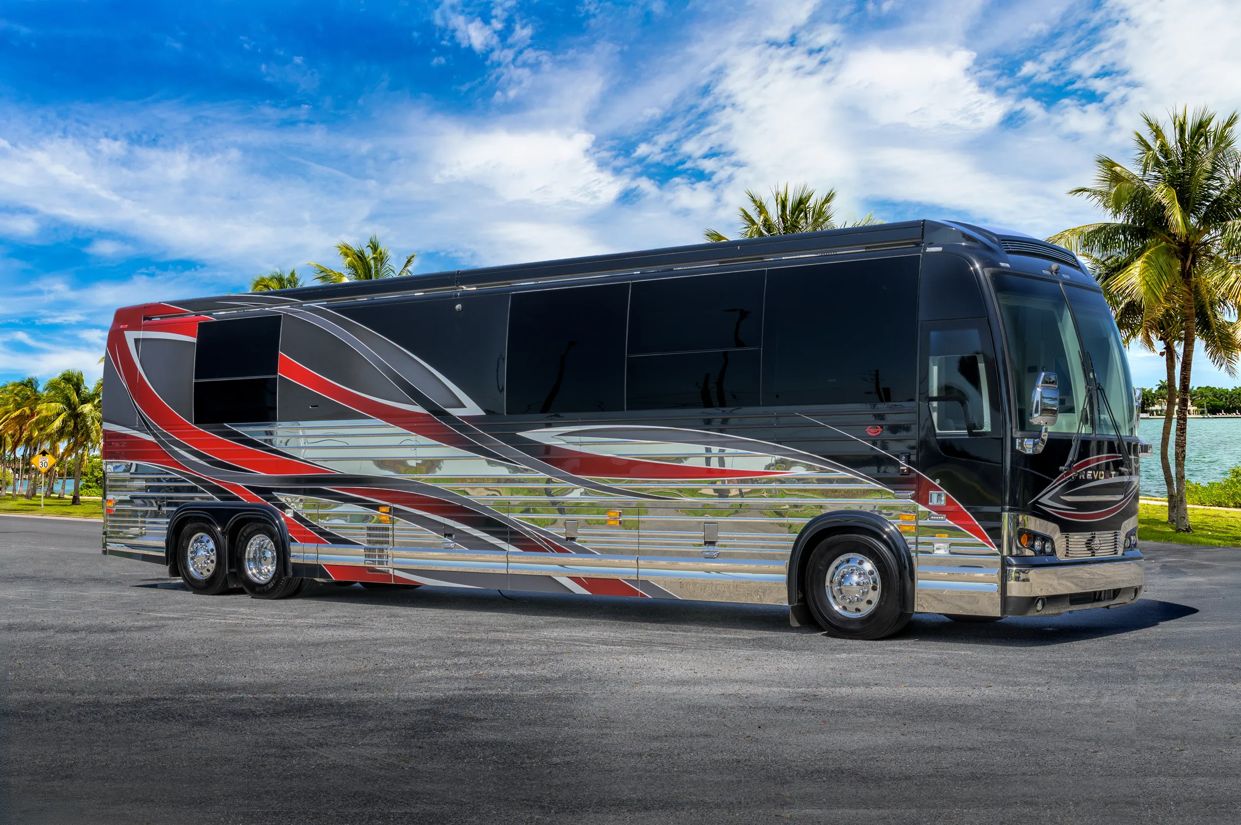 Marathon Coach #1379