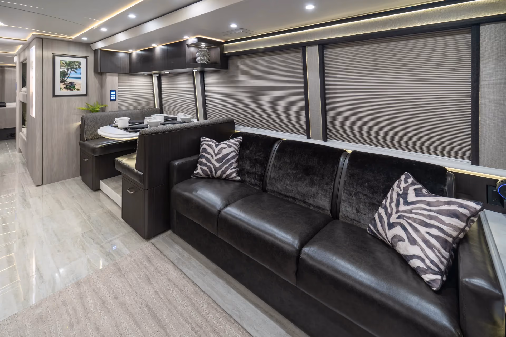 Marathon Coach #1380