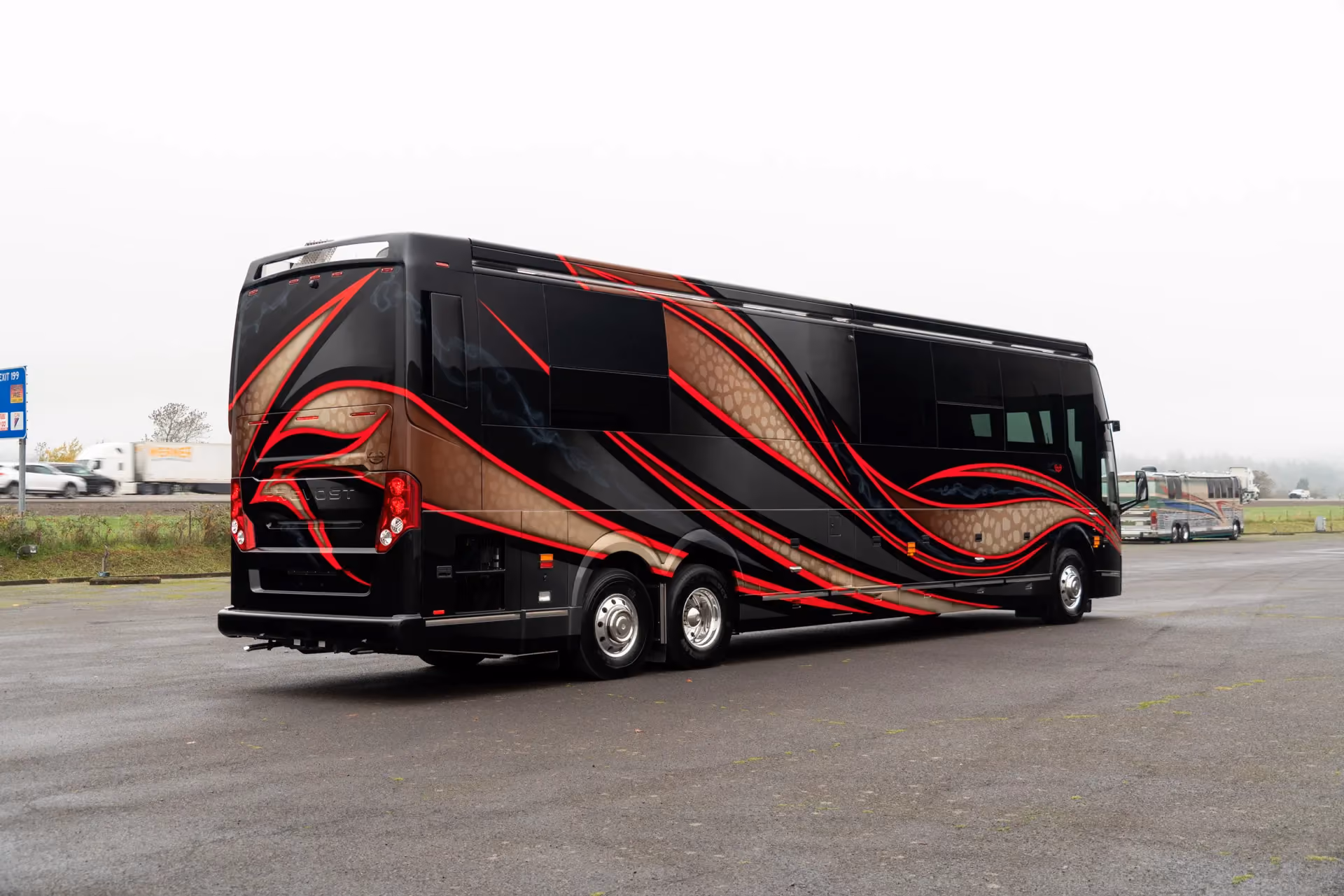 Marathon Coach #1380