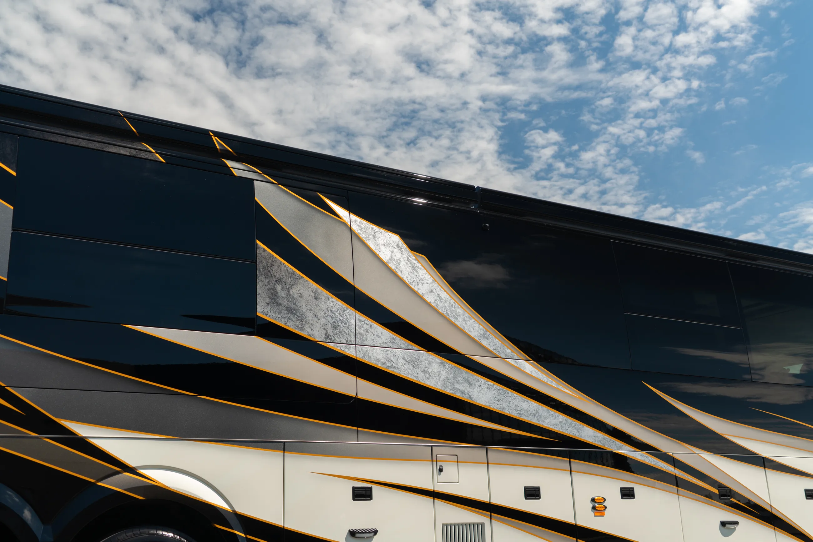 Exterior of Marathon Coach #1422