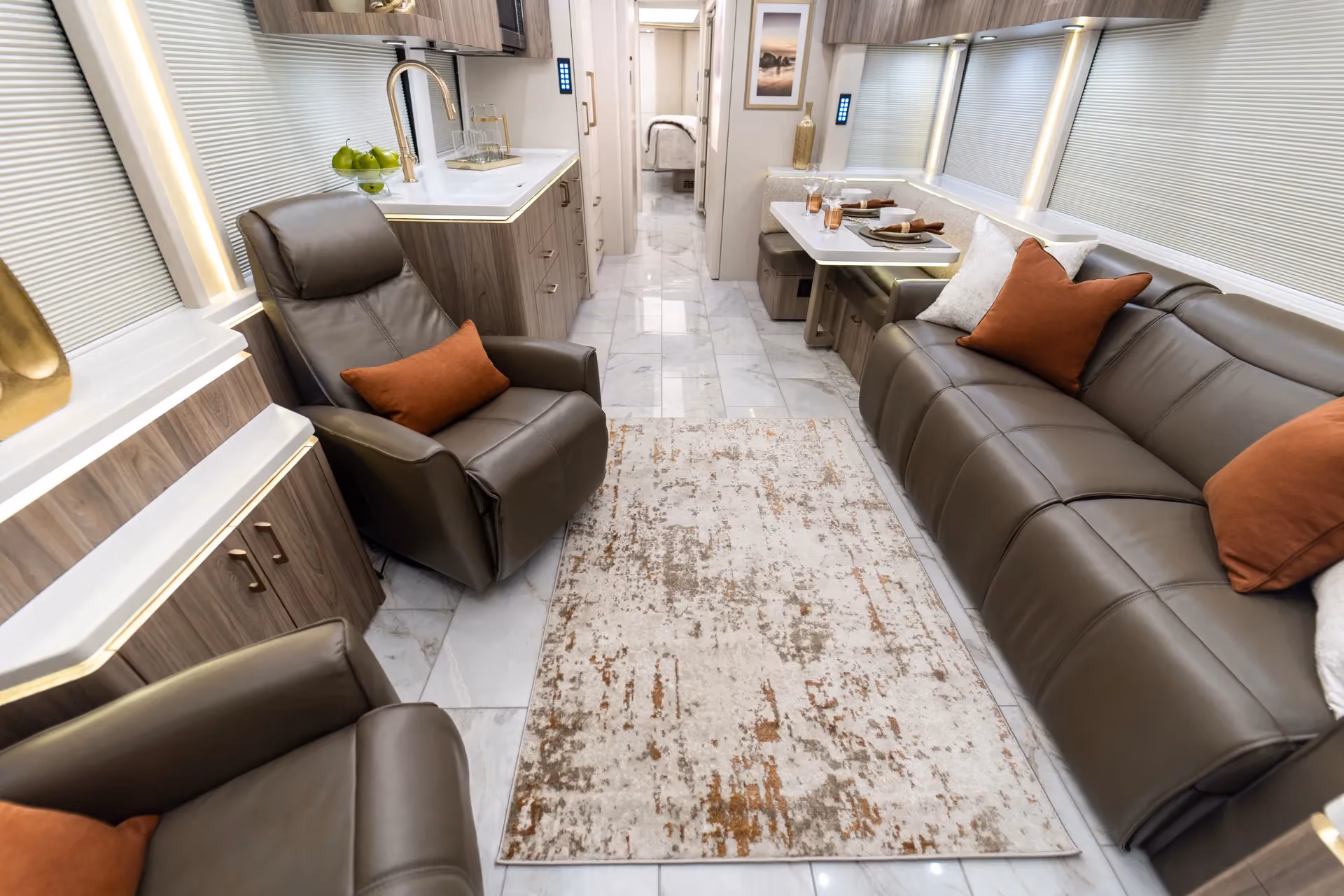 Marathon Coach #1381 | Luxury Motorcoach for Sale