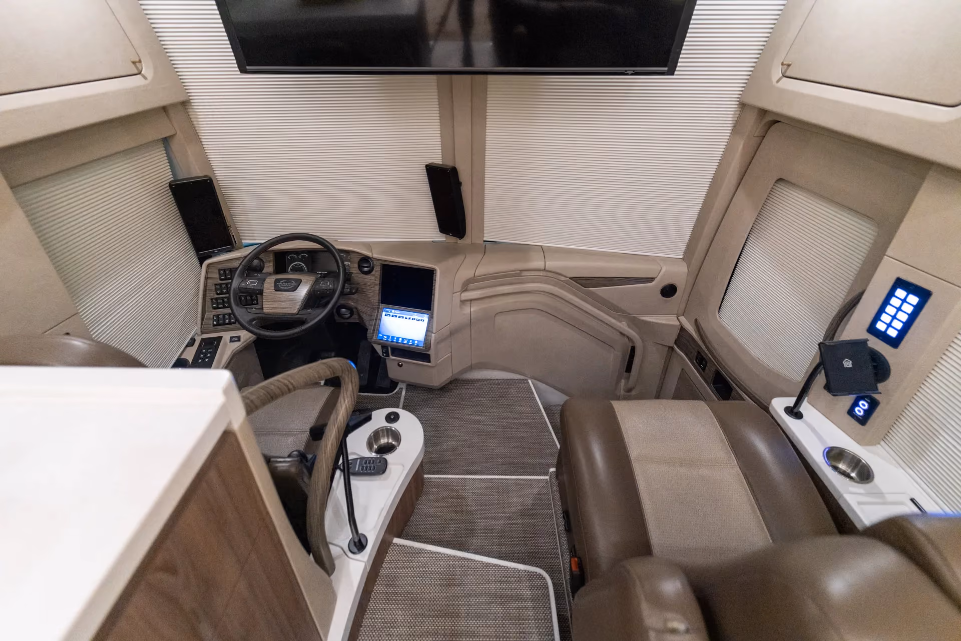 Marathon Coach #1381 | Luxury Motorcoach for Sale