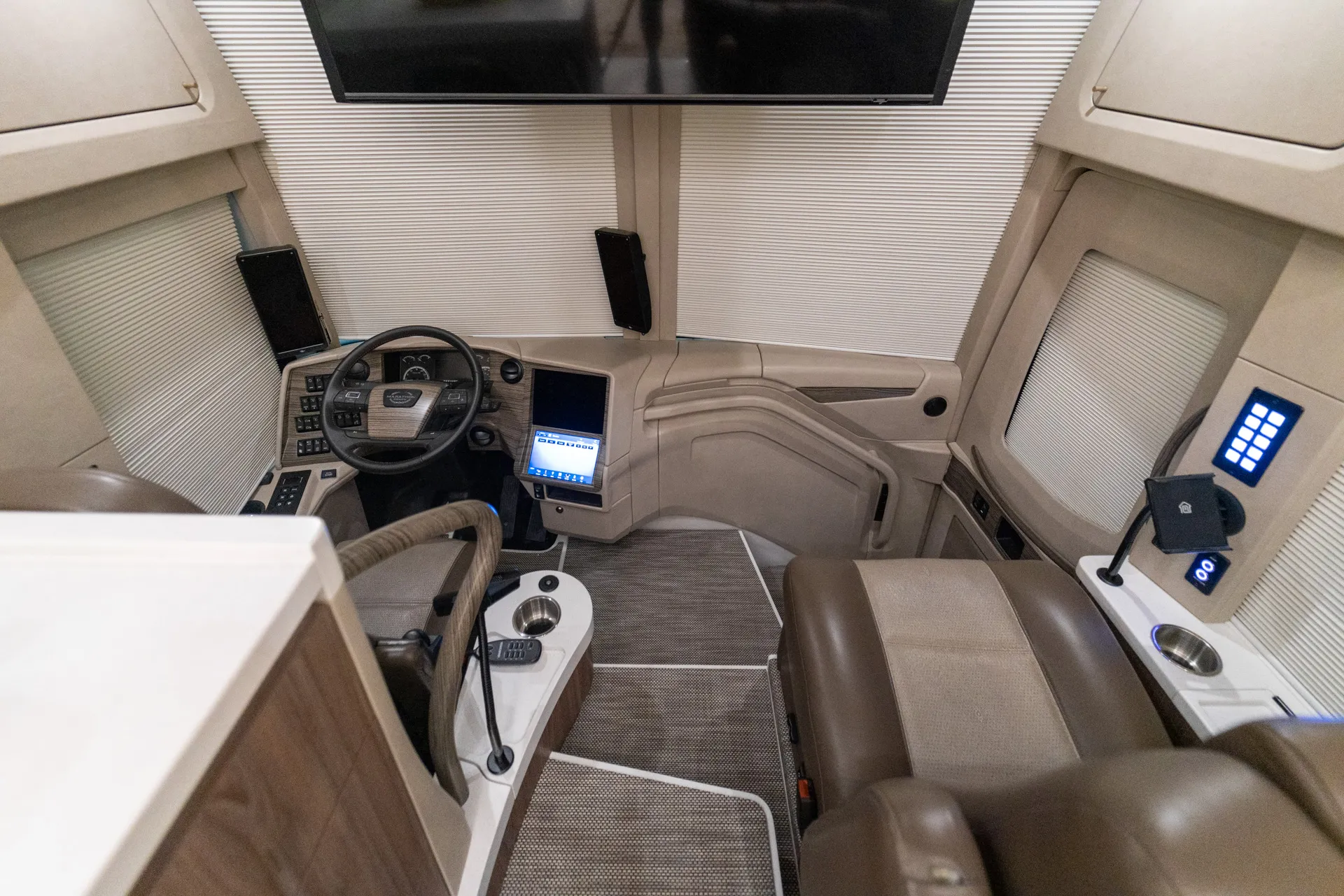 Marathon Coach #1381 | Luxury Motorcoach for Sale