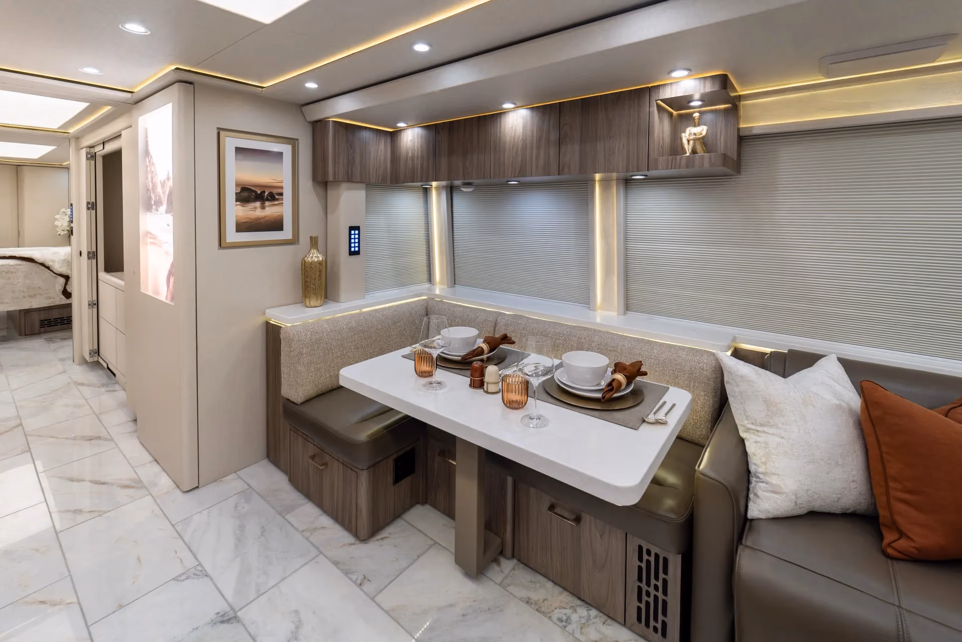 Marathon Coach #1381 | Luxury Motorcoach for Sale