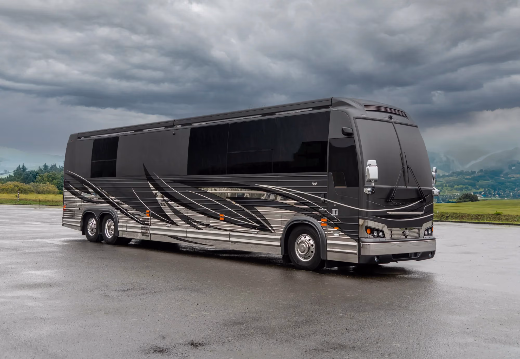 Marathon Coach #1383 | Luxury Motorcoach for Sale