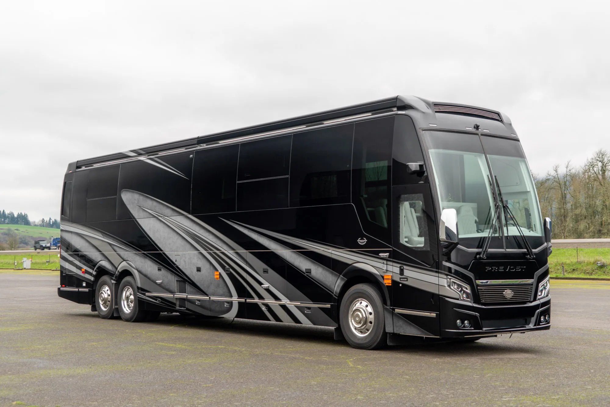 Marathon Coach #1384 | Luxury Motorcoach for Sale