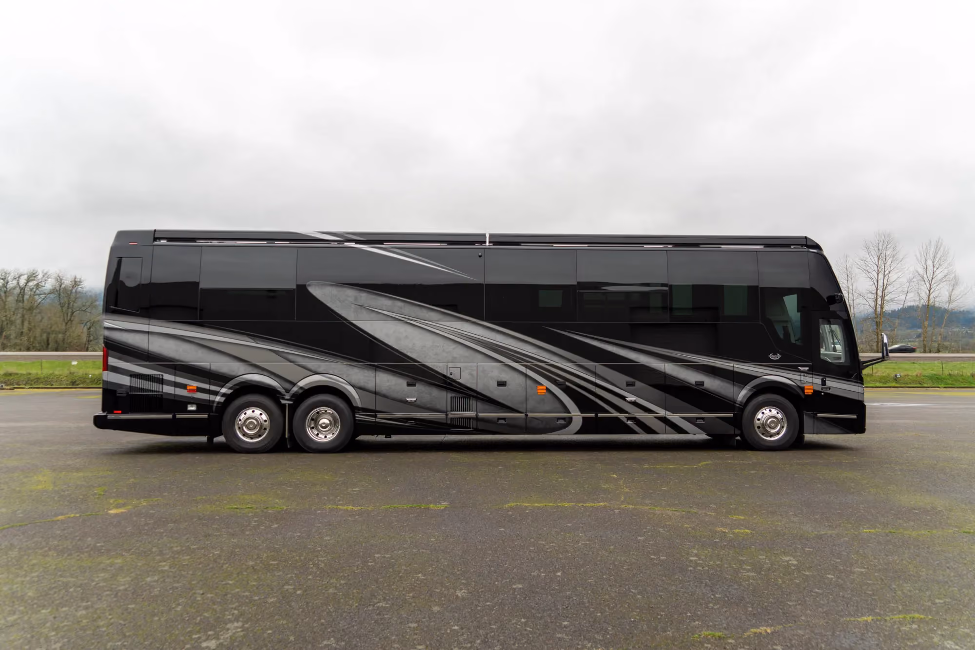 Marathon Coach #1384 | Luxury Motorcoach for Sale