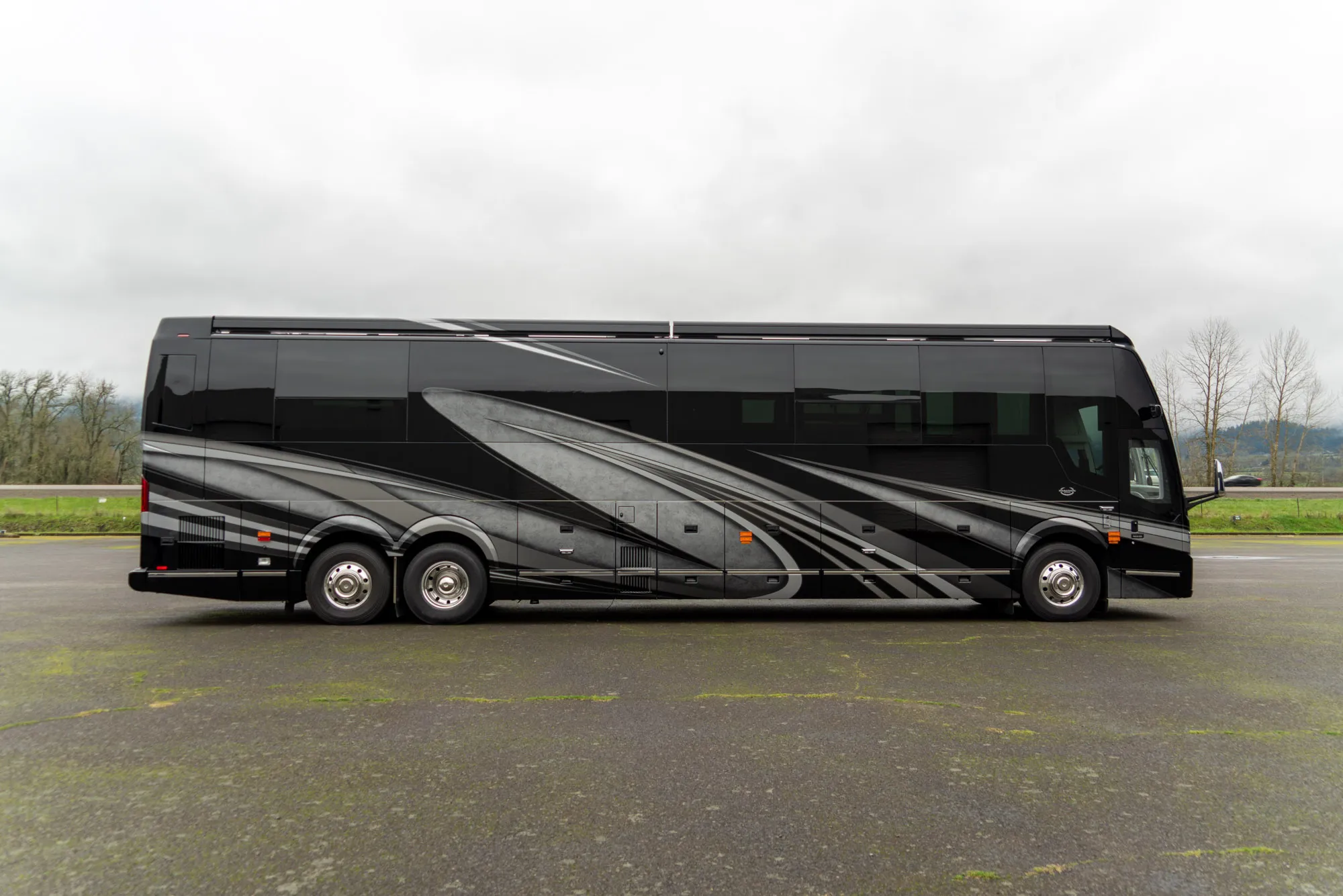 Marathon Coach #1384 | Luxury Motorcoach for Sale