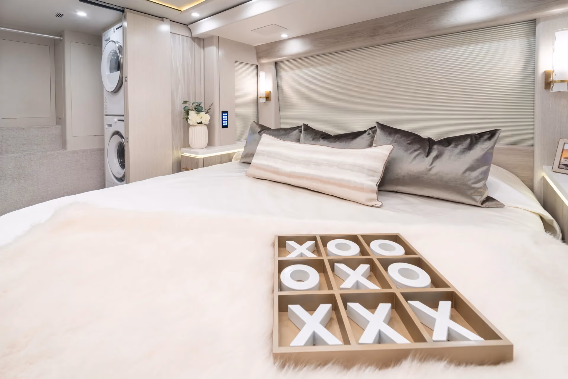 Marathon Coach #1390 | Luxury Motorcoach for Sale