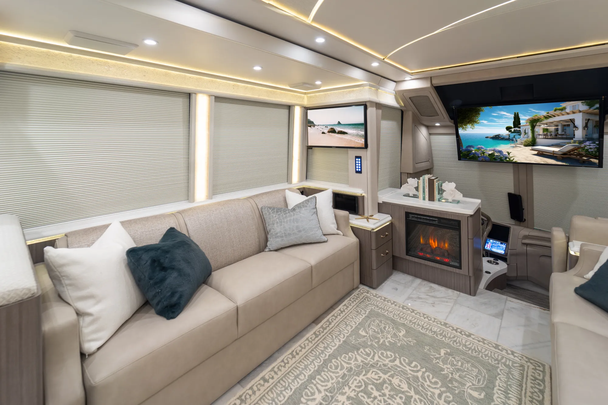 Marathon Coach #1385 | Luxury Motorcoach for Sale