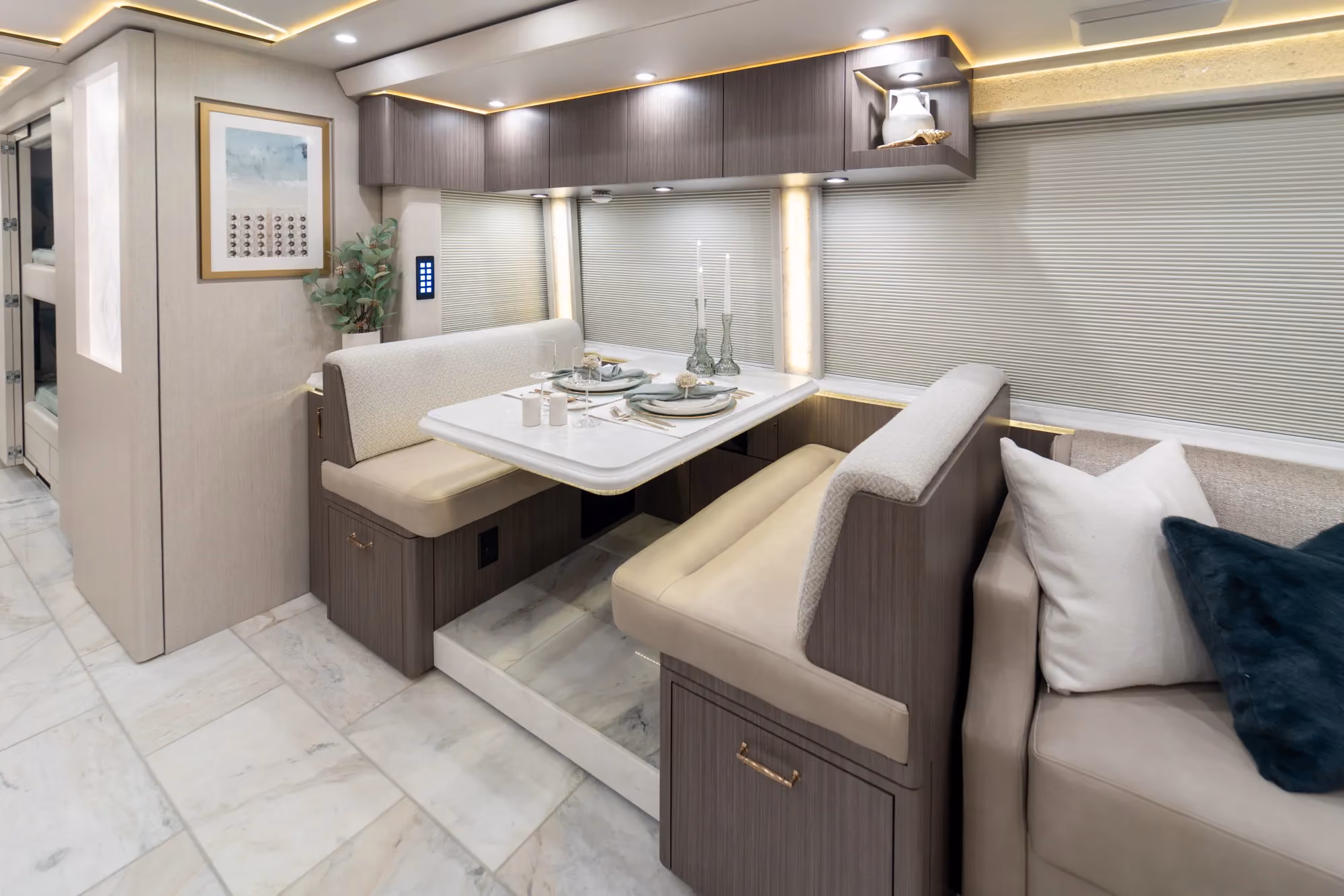 Marathon Coach #1385 | Luxury Motorcoach for Sale