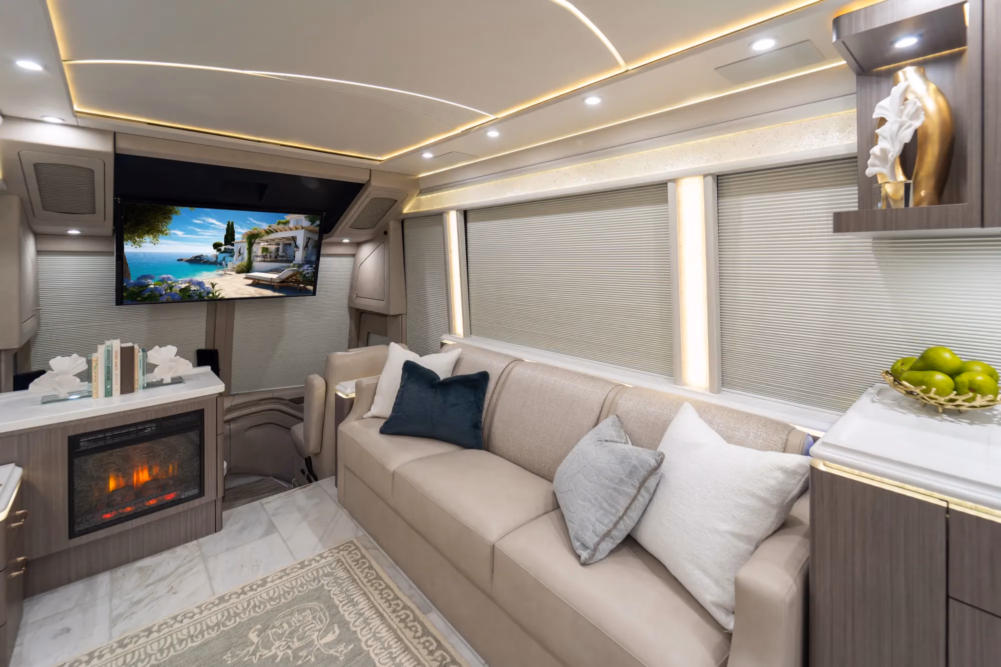 Marathon Coach #1385 | Luxury Motorcoach for Sale
