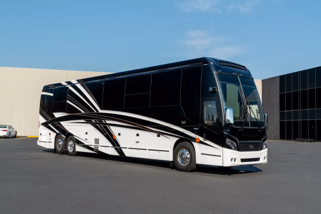 Marathon Coach #1392 | Luxury Motorcoach for Sale