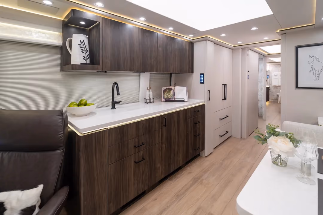 Marathon Coach #1392 | Luxury Motorcoach for Sale