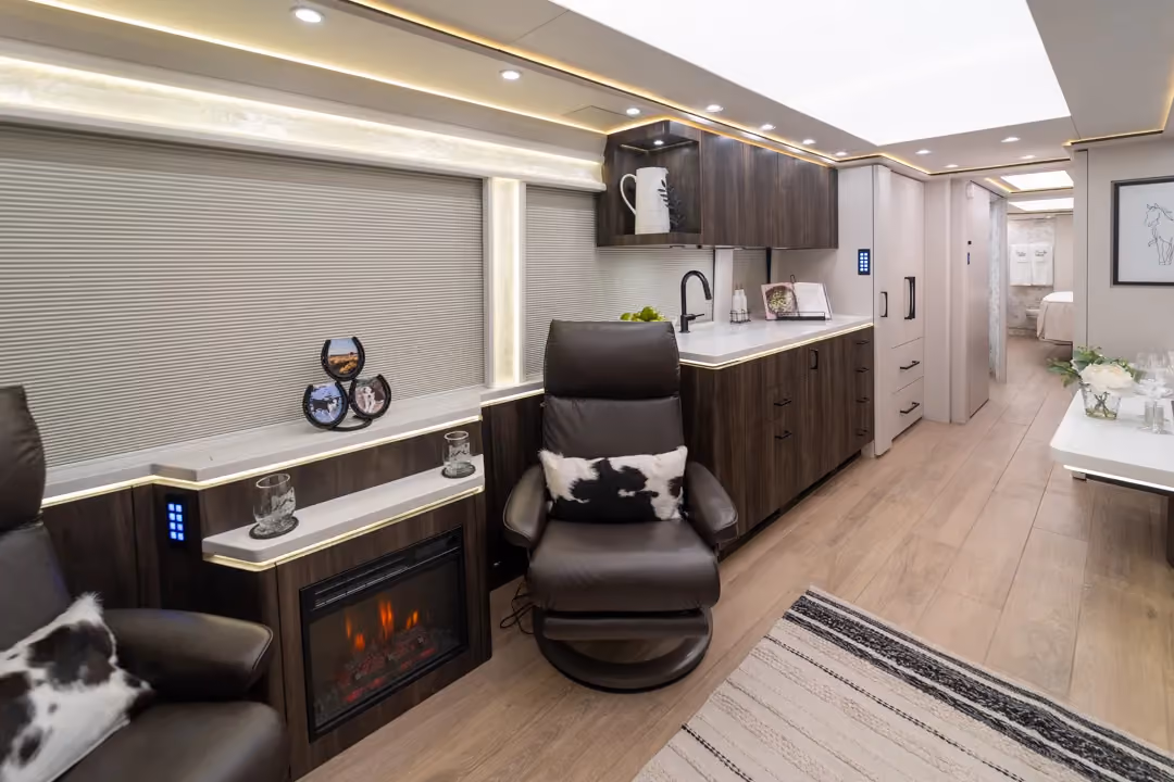 Marathon Coach #1392 | Luxury Motorcoach for Sale