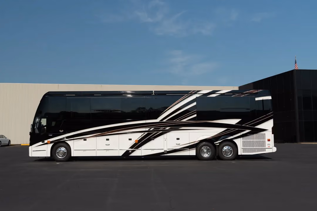 Marathon Coach #1392 | Luxury Motorcoach for Sale
