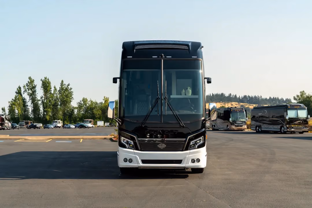 Marathon Coach #1392 | Luxury Motorcoach for Sale
