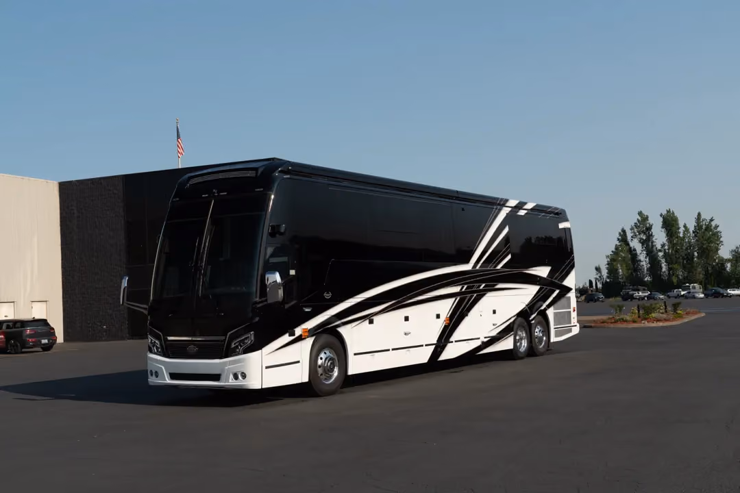 Marathon Coach #1392 | Luxury Motorcoach for Sale