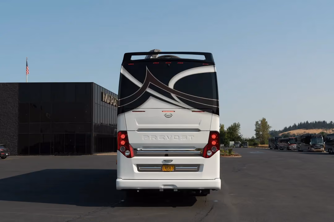 Marathon Coach #1392 | Luxury Motorcoach for Sale