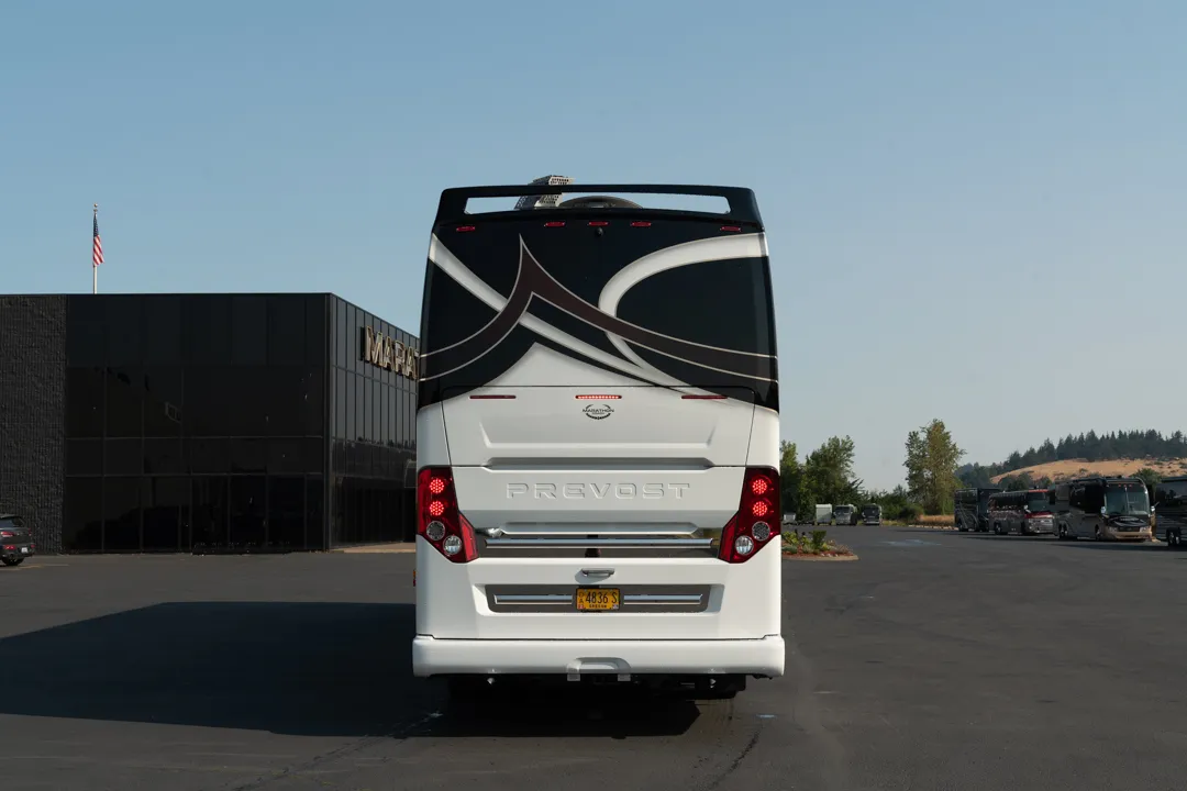 Marathon Coach #1392 | Luxury Motorcoach for Sale