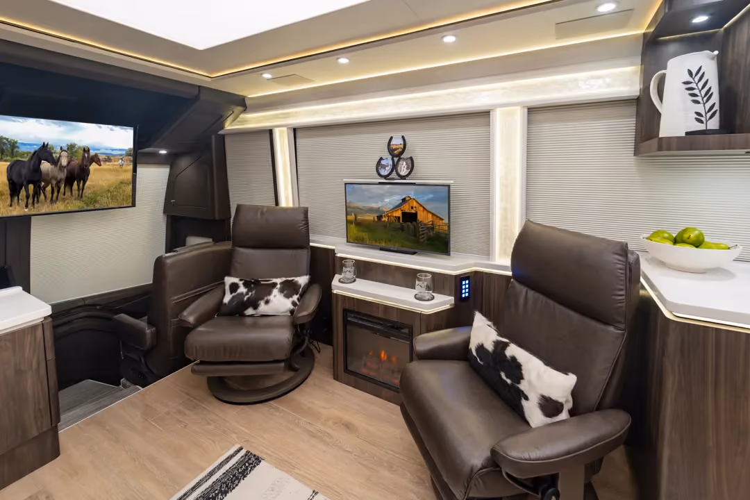Marathon Coach #1392 | Luxury Motorcoach for Sale